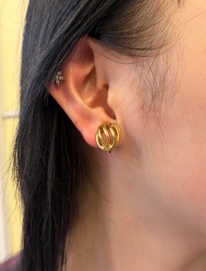 Christian Dior / vintage design gold earrings.(o)