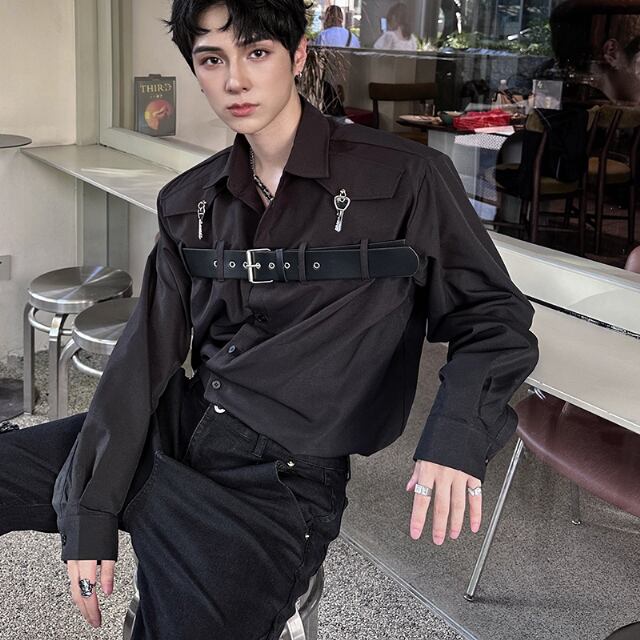 予約販売】シャツ 長袖 無地 レザーベルト 黒 ブラック 個性的