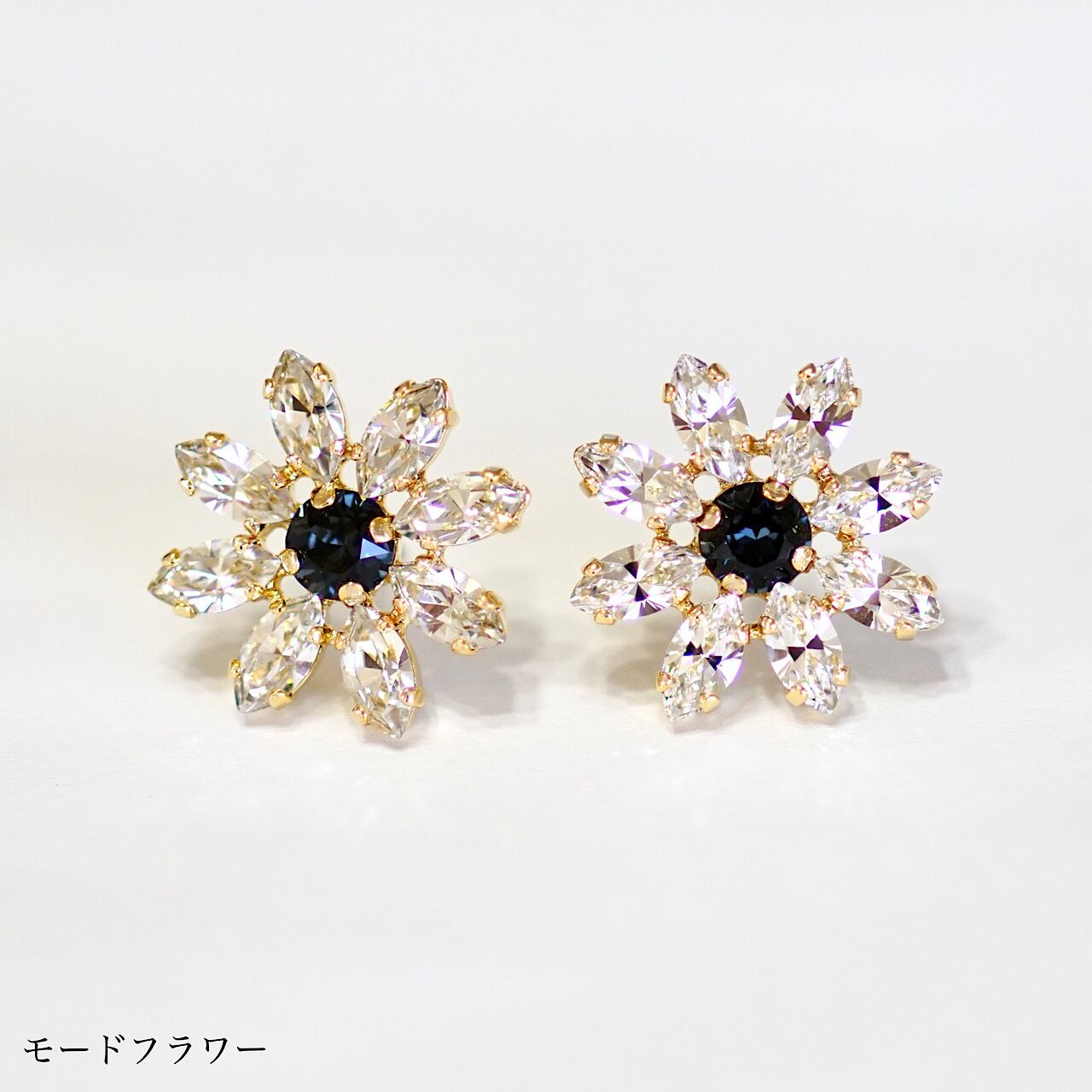 マキヌモトダリアピアス