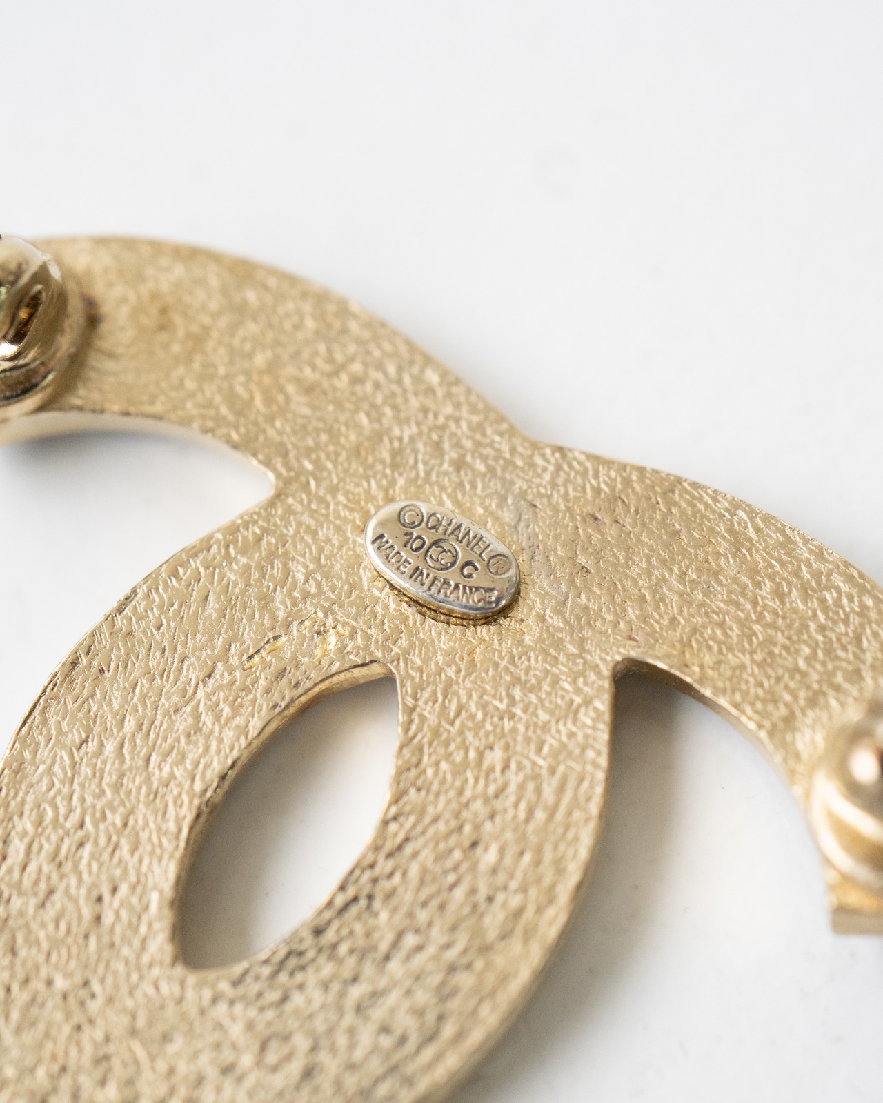 〈CHANEL〉CC Mark Brooch 2010SS