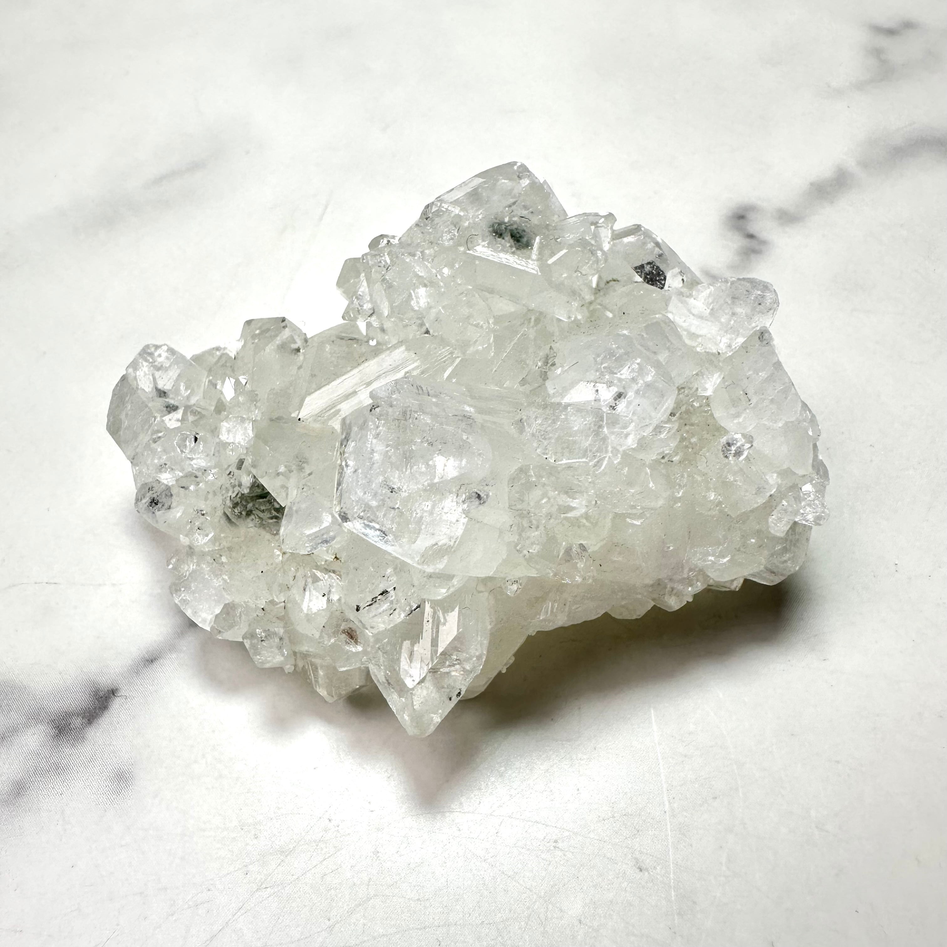 ファントム✨ 苺水晶 ストロベリー クォーツ ファイヤー ラフストーン
