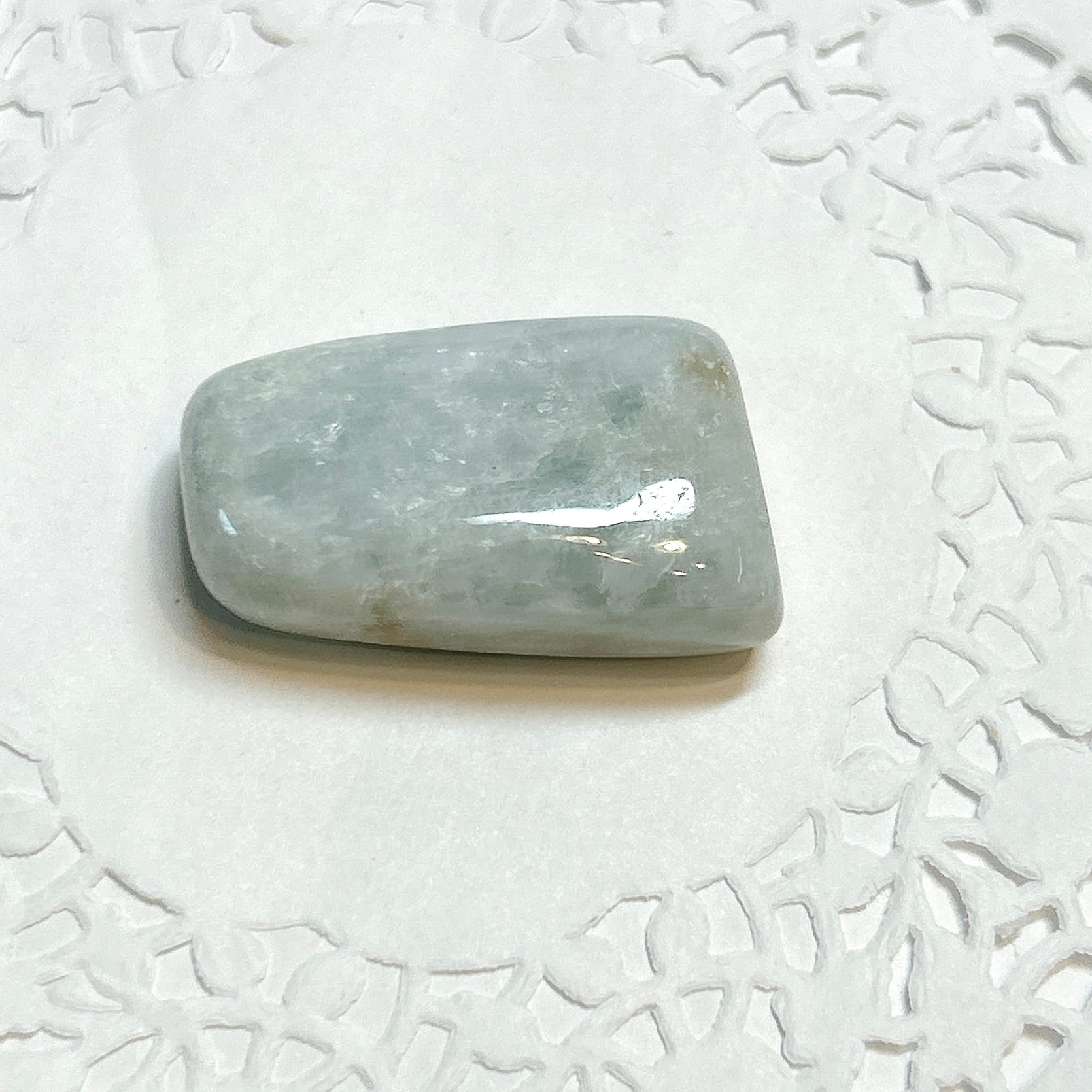 17957】 翡翠 ミャンマー産 ヒスイ ひすい ジェード タンブル 磨き石