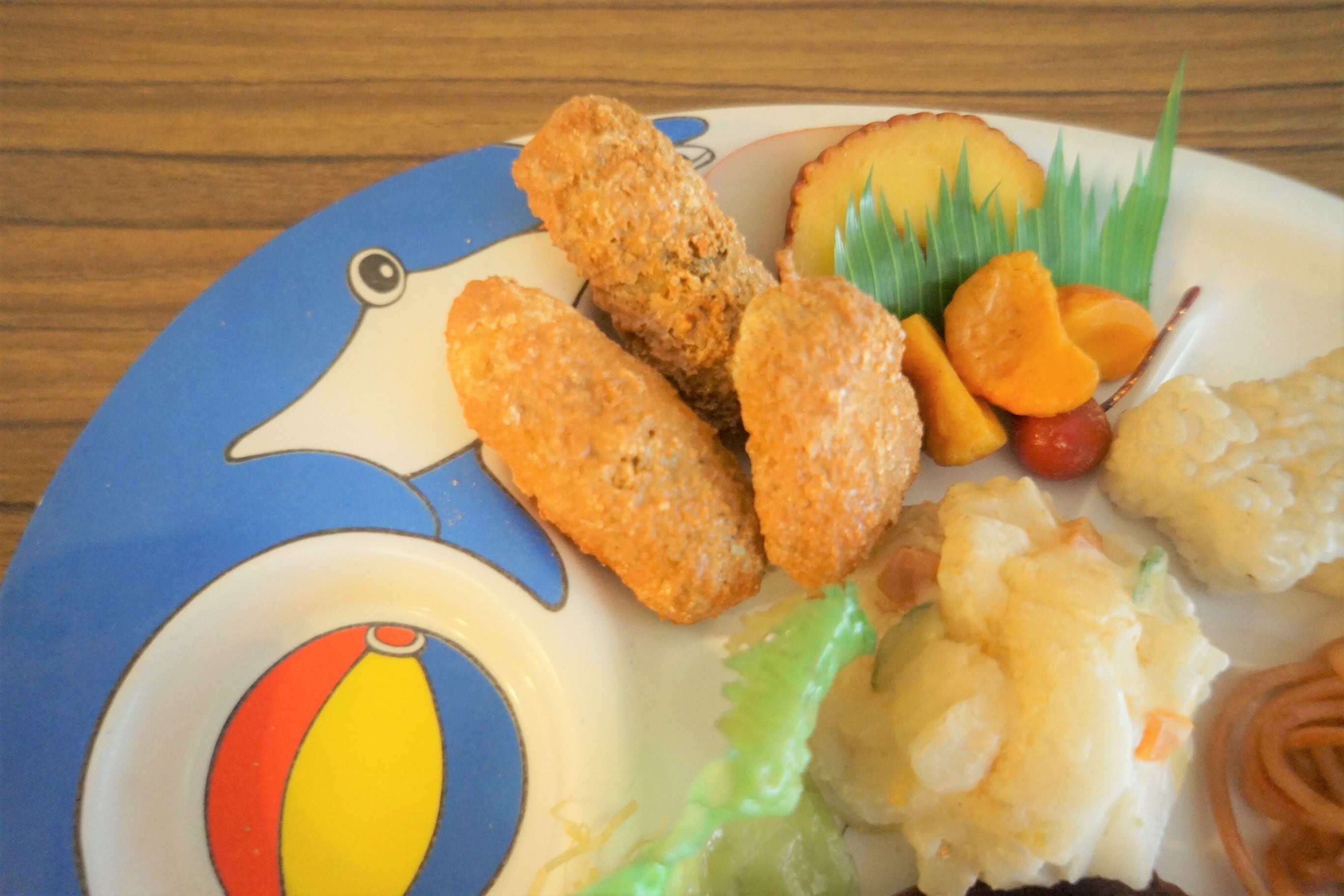 お子さまプレートの食品サンプル（食券プレートつき） | 純喫茶家具の