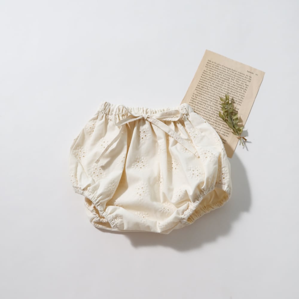 レースフラワーブルマ