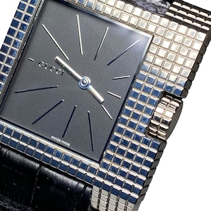 GUCCI black dial quartz watch “7100 M”