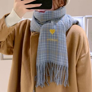 マフラー レディース 秋冬 大判 チェック柄 ハート刺しゅう ロゴ 韓国 ガーリー ロング フリンジ 防寒 あったか ストール 通勤 通学 ひざ掛け 大人可愛い [LW-CGZ004]