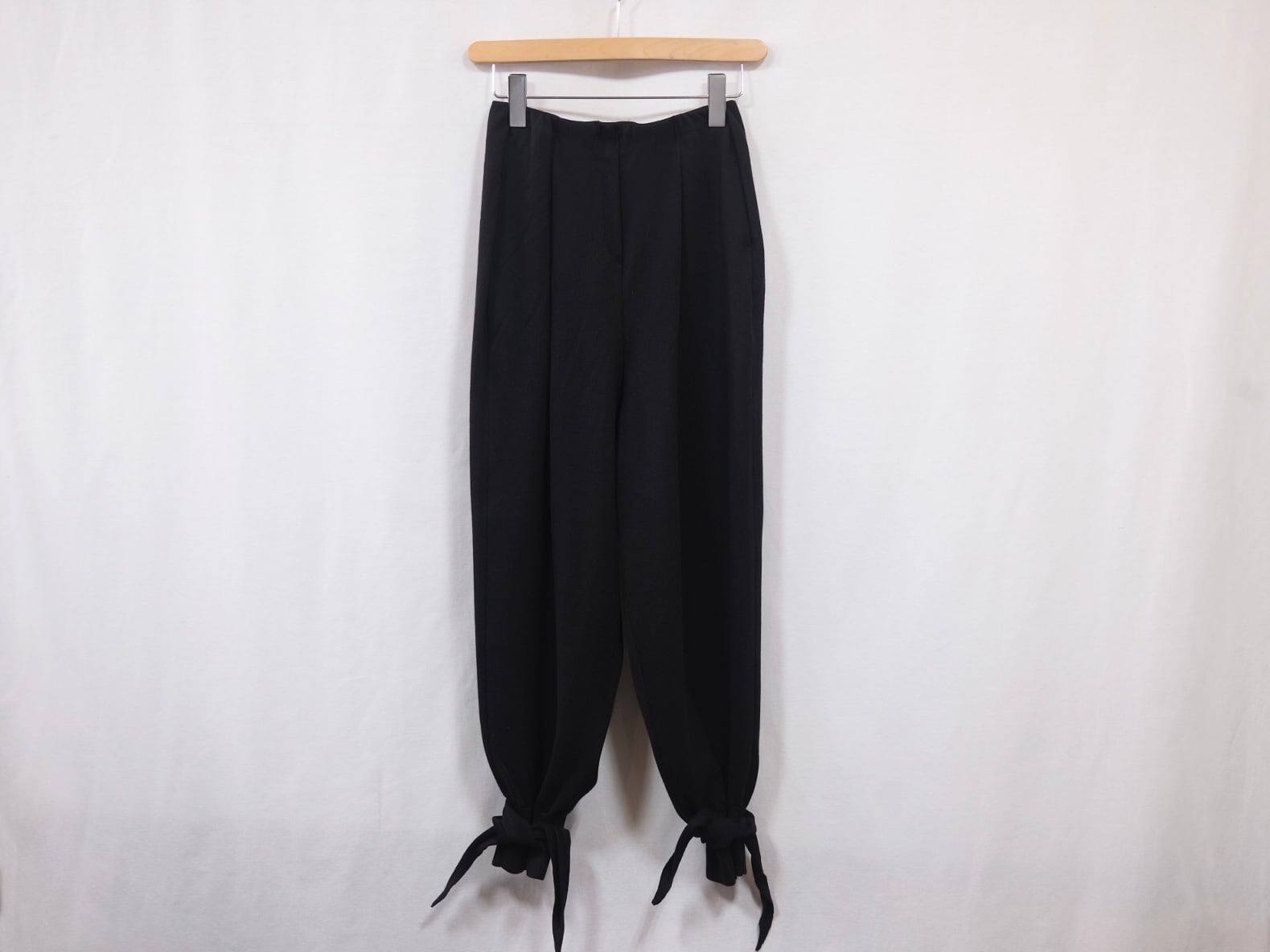TENNE HANDCRAFTED MODERN 