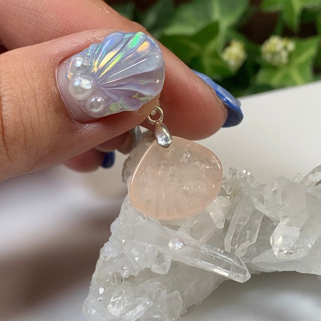 No1.モルガナイト貝殻・ペンダントトップ