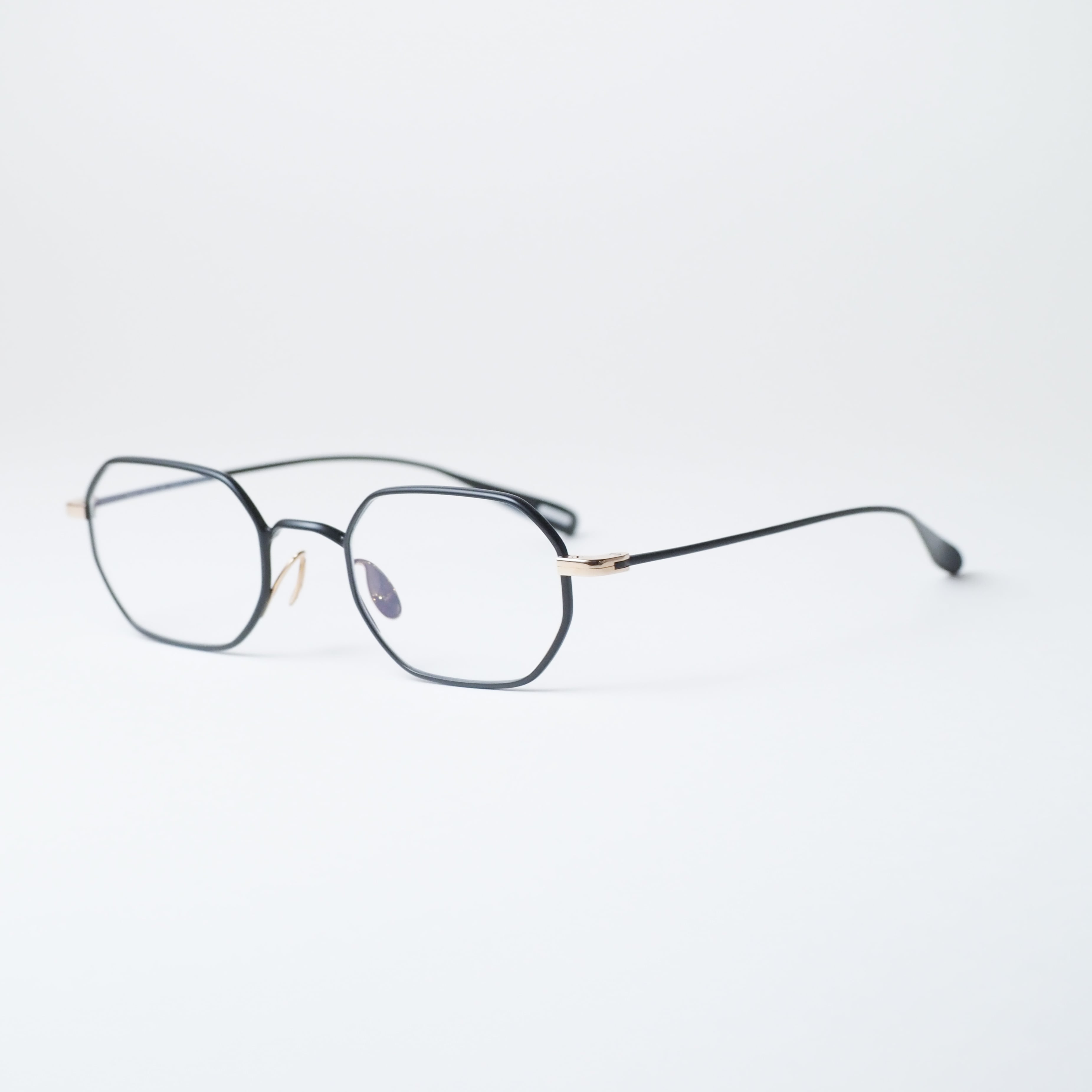 U-180 Nathan col.04(Matt black / White gold)【YUICHI TOYAMA