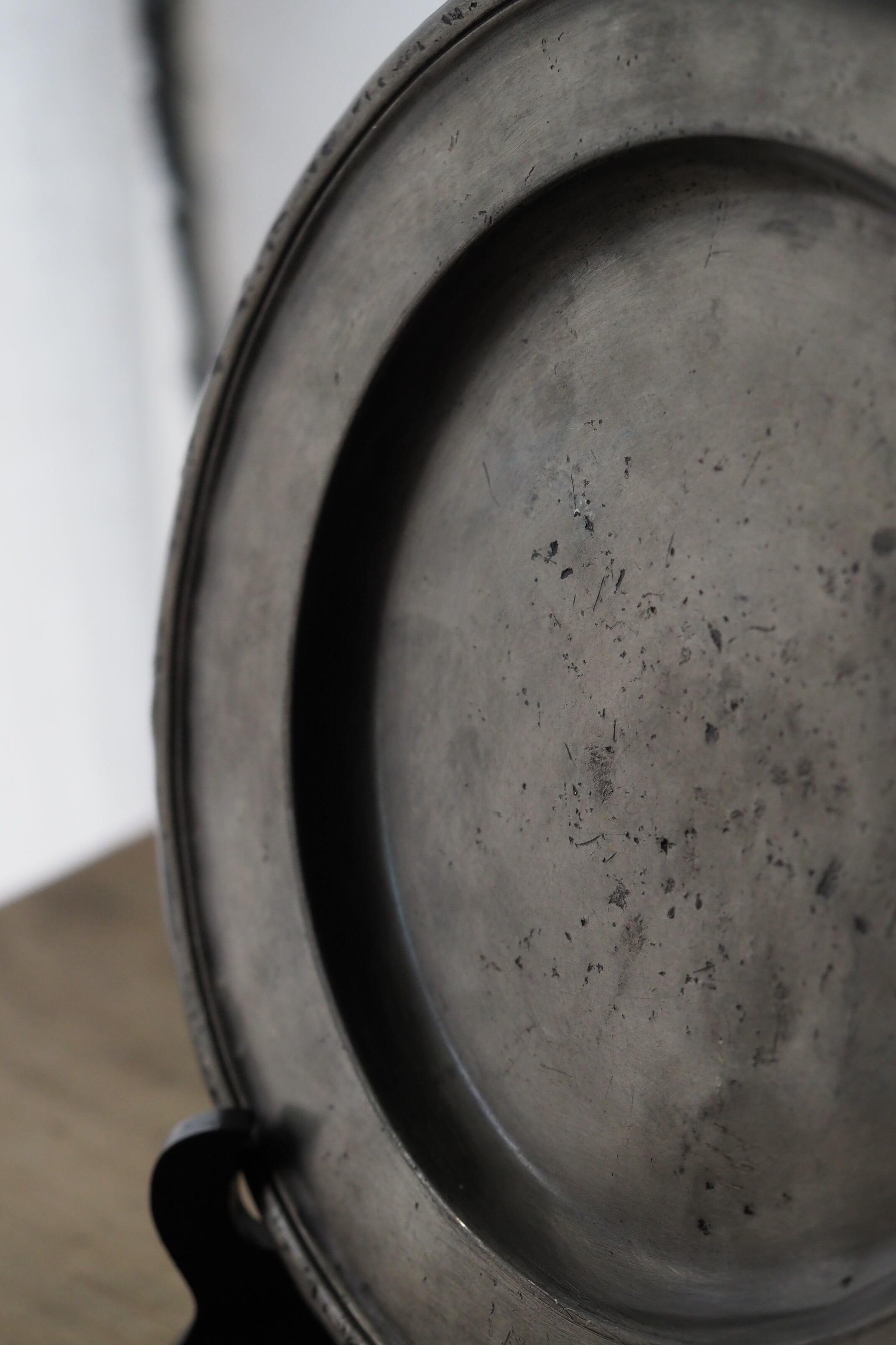 アンティーク ピューター丸皿 No.4-antique pewter round plate