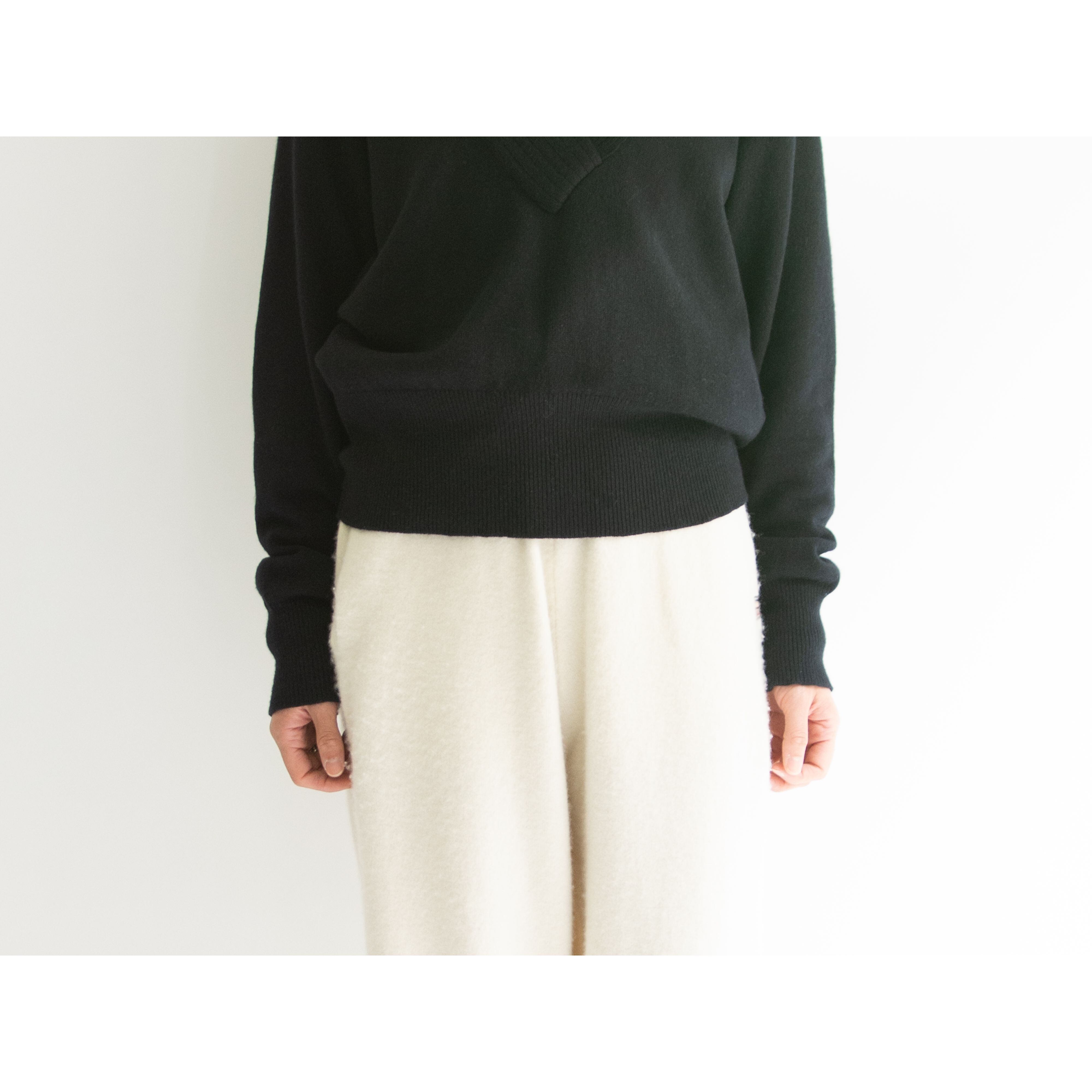 【Unknown Brand】100% Cashmere Pullover Sweater（カシミヤプルオーバーセーター Vネックニット）
