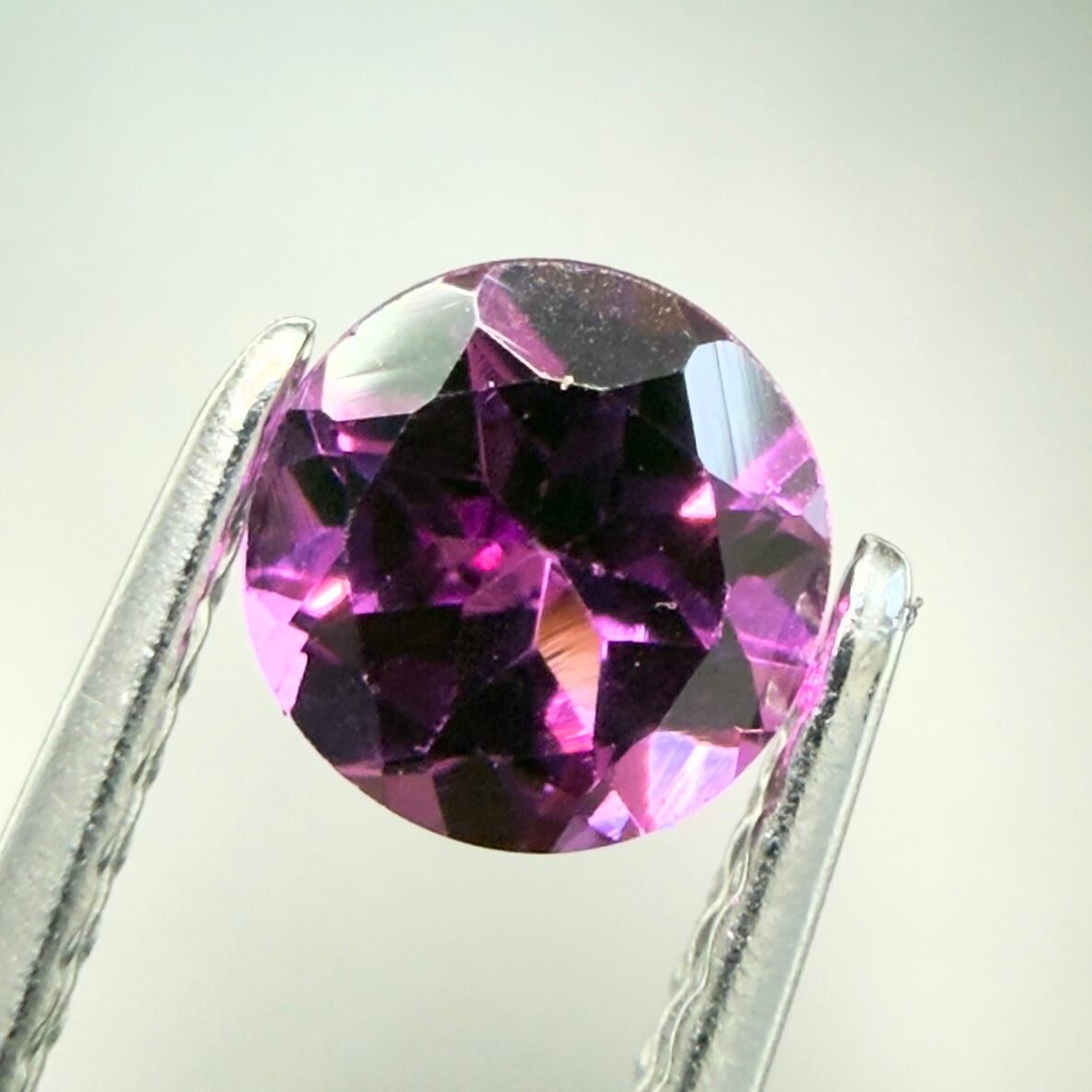 ブラッドショットアイオライト】 ルース インド産 1.84ct | たからいし