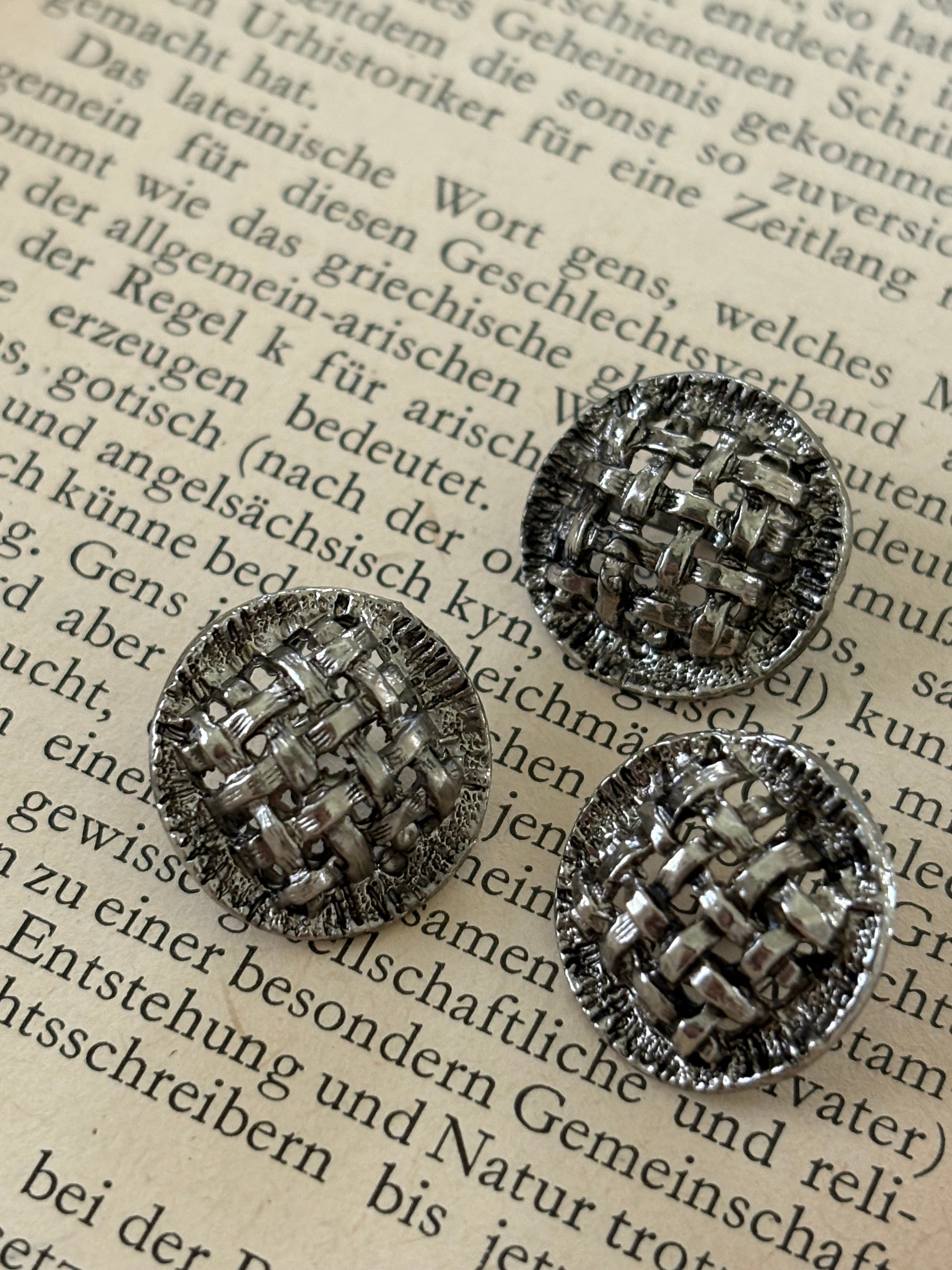 16mm Japanese ヴィンテージボタン メタルボタン シルバー バスケット 網目 透かし アクセサリーパーツ デコレーション材