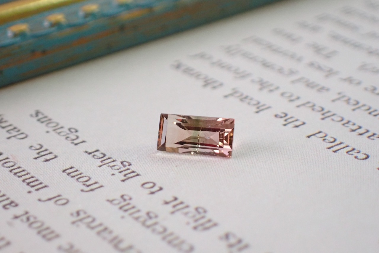 バイカラートルマリン　0.58ct　[C4‐560]