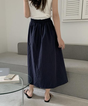 《即納商品》fleeng long skirt (butter / beige / navy)