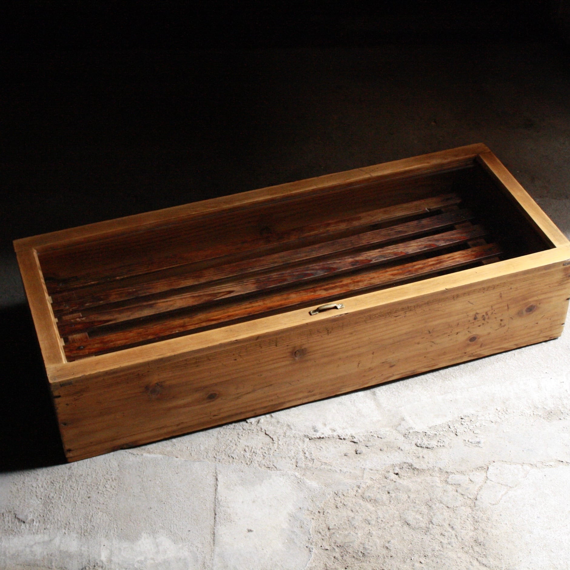 陳列ケース《古家具　卓上ショーケース　菓子ケース　店舗什器》