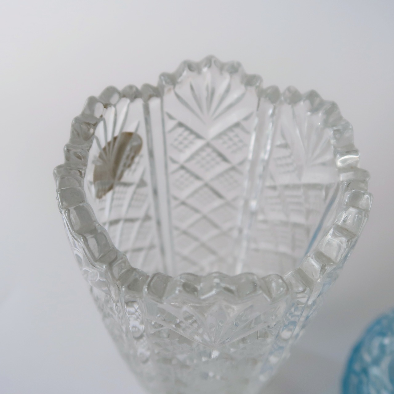 クリスタルなフラワーベース