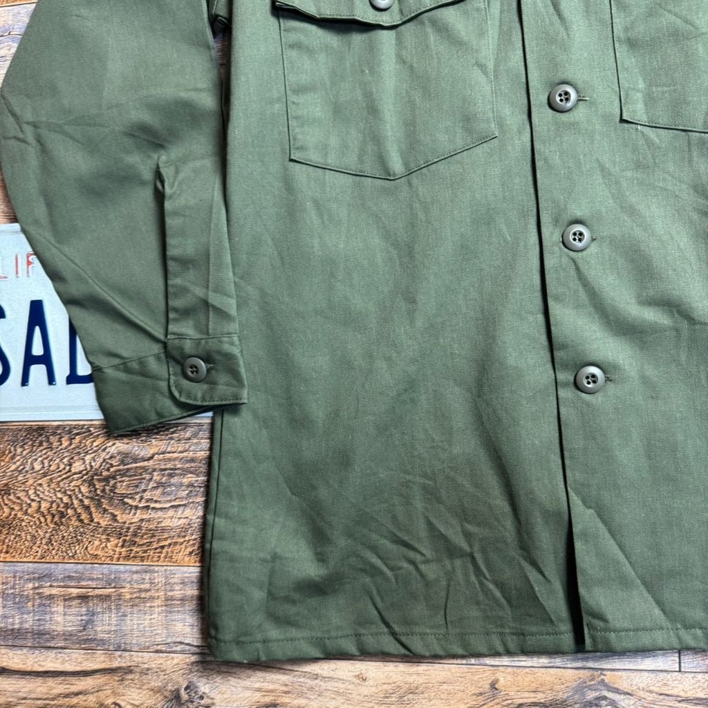 米軍 実物 ユーティリティシャツ OG-507 米軍実物 US ARMY OG-507 ユーティリティシャツ 1984年製 DURA PRESS