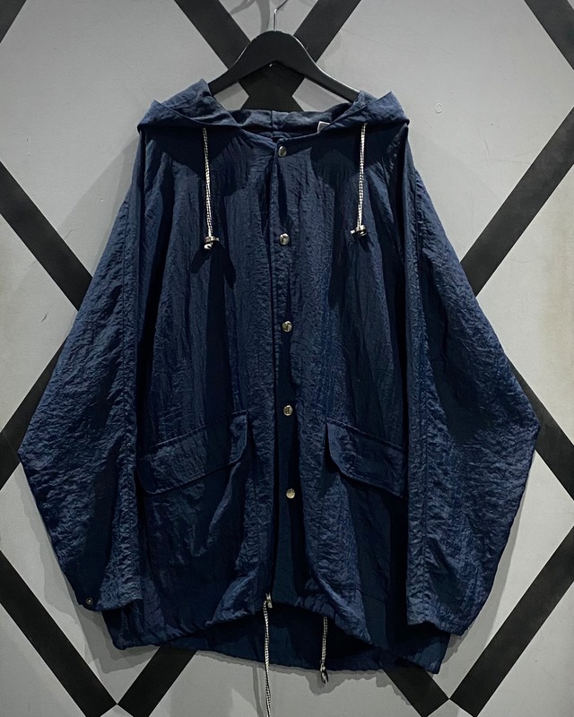 【X VINTAGE】90’s Packable Gimmick Vintage Loose Hooded Nylon Jacket
