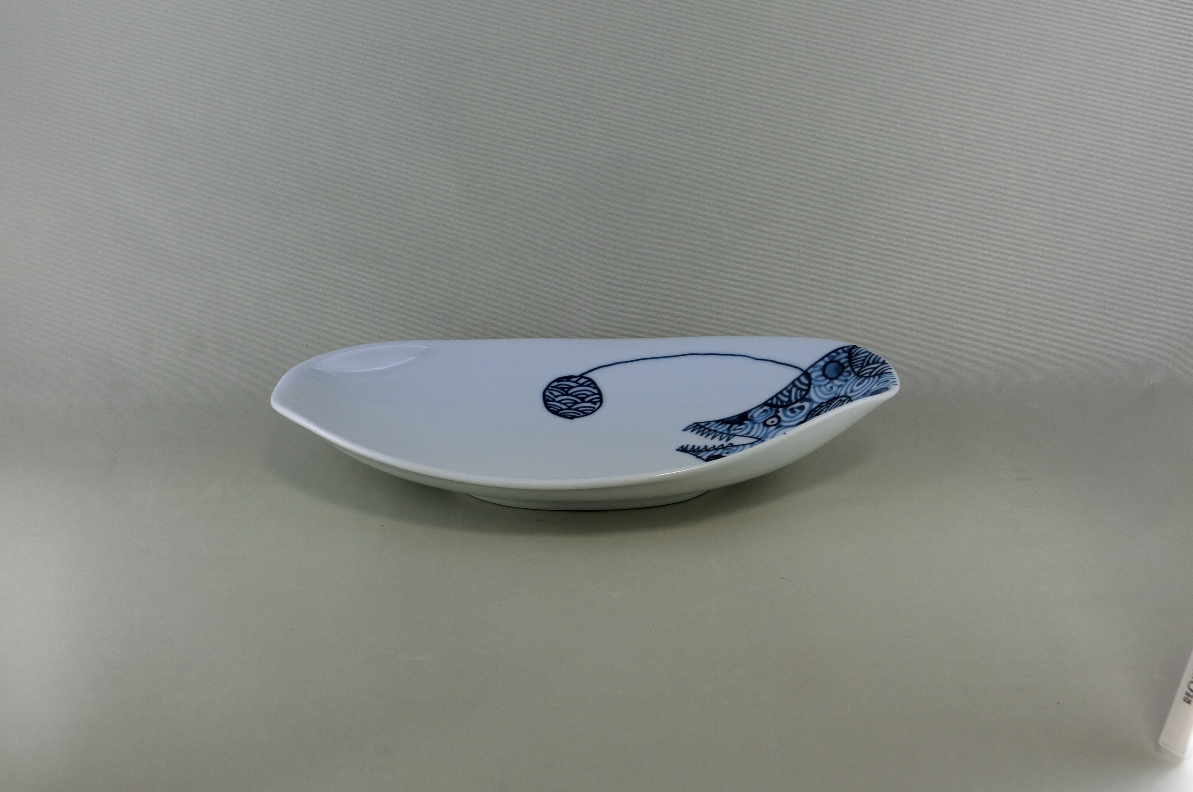 変魚シリーズ　楕円皿（青）