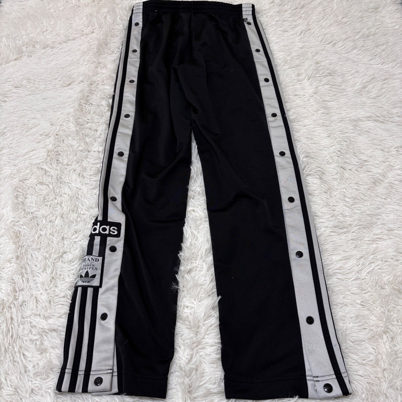 ブラックピンク着用 BLACKPINK着用 adibreak アディブレイク adidas 