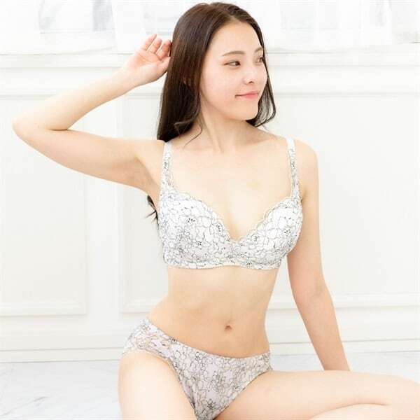 【テラサーモ】BB育乳ブラ グラマーニュ アイボリークリーム 美人バスト バストのプロ監修♡【テラサーモ】育乳専用ブラ【Pink】 | IBC Group