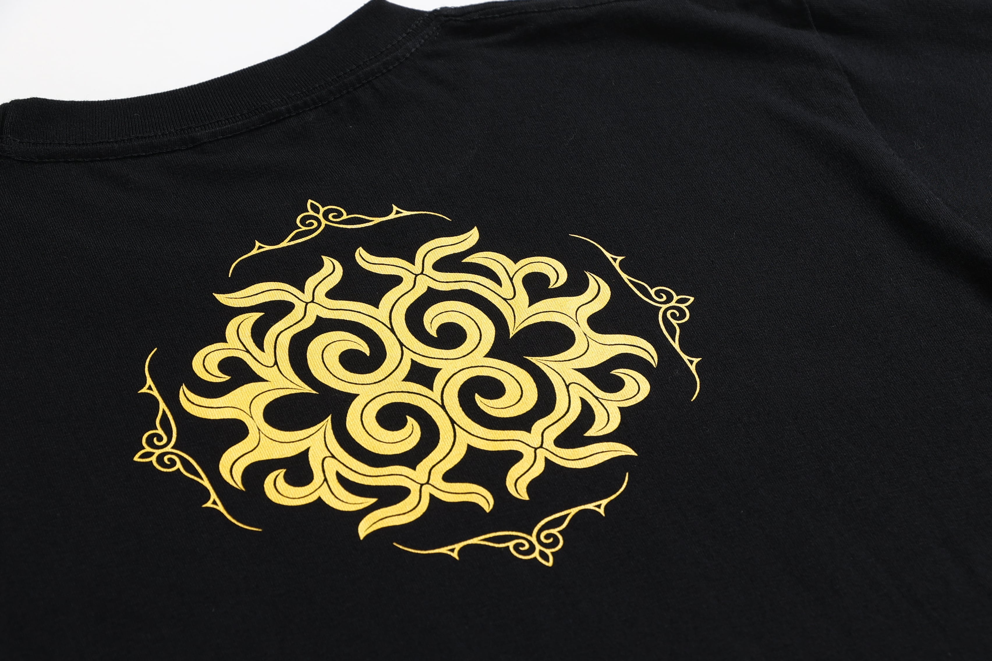 アイヌ文様Tシャツ | 阿寒アイヌコンサルンオフィシャルショップ