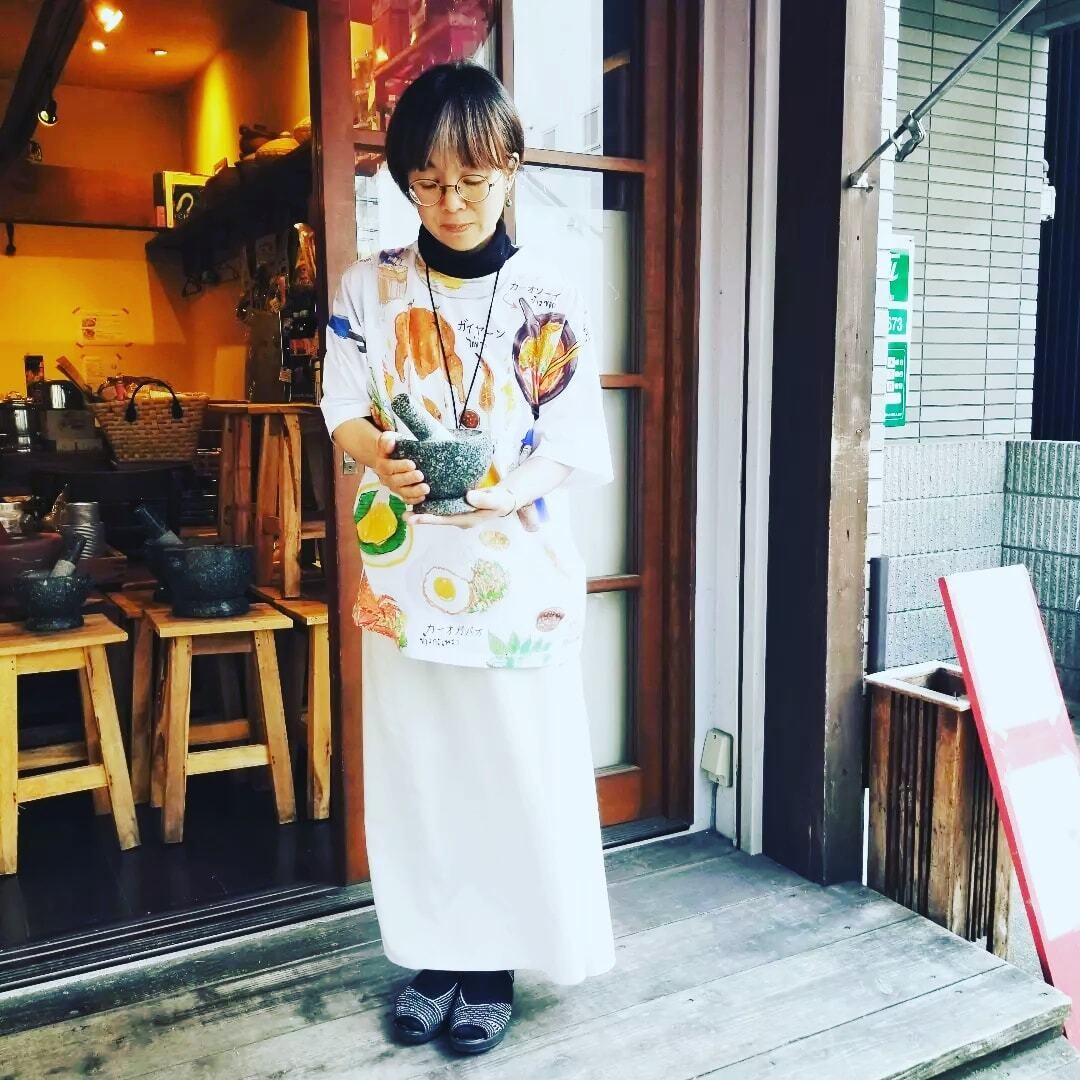 ヒン Sサイズ ジブリパーク限定 魔女の谷 ハウルの城 ヒン Tシャツ