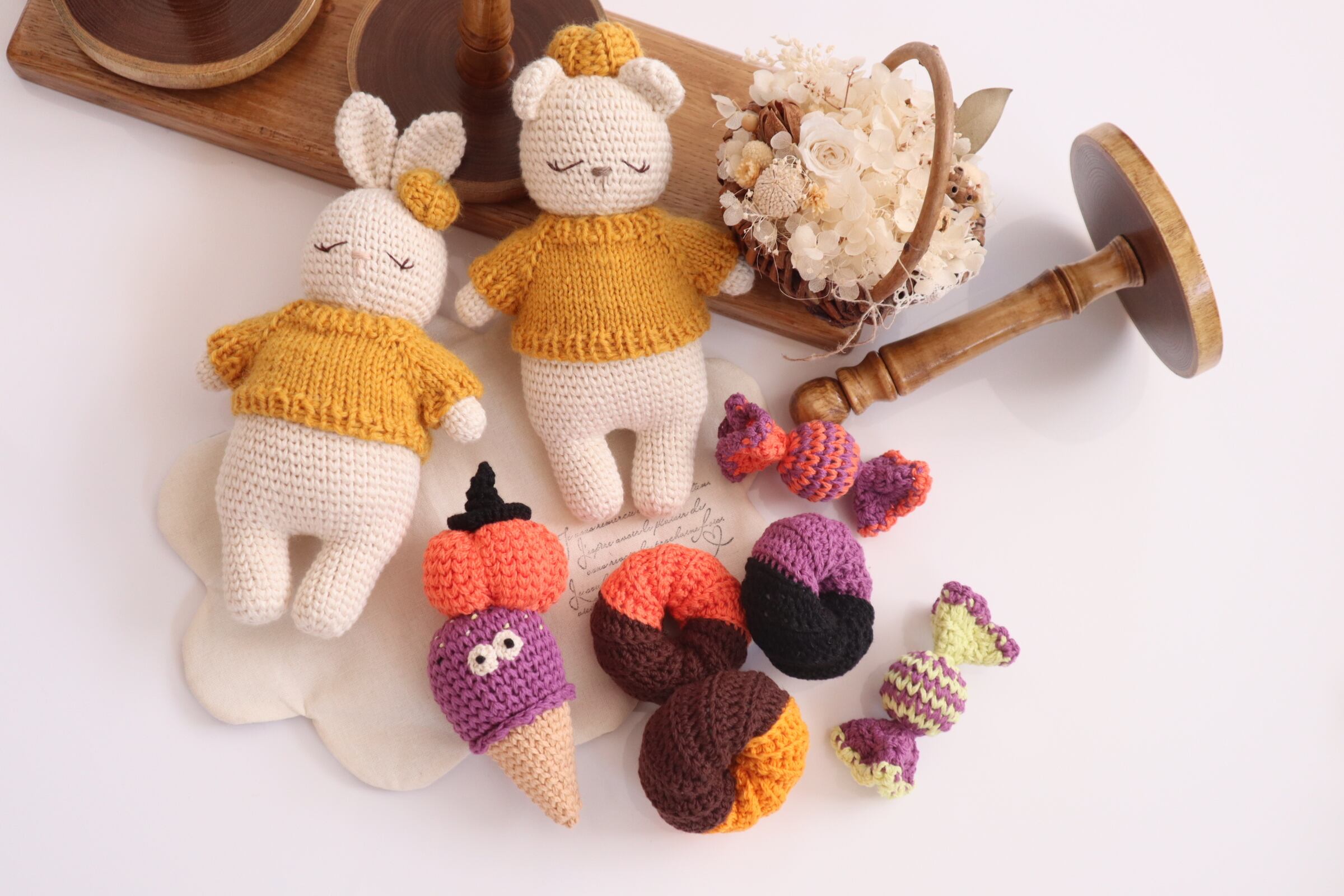 Halloween ice cream rattle