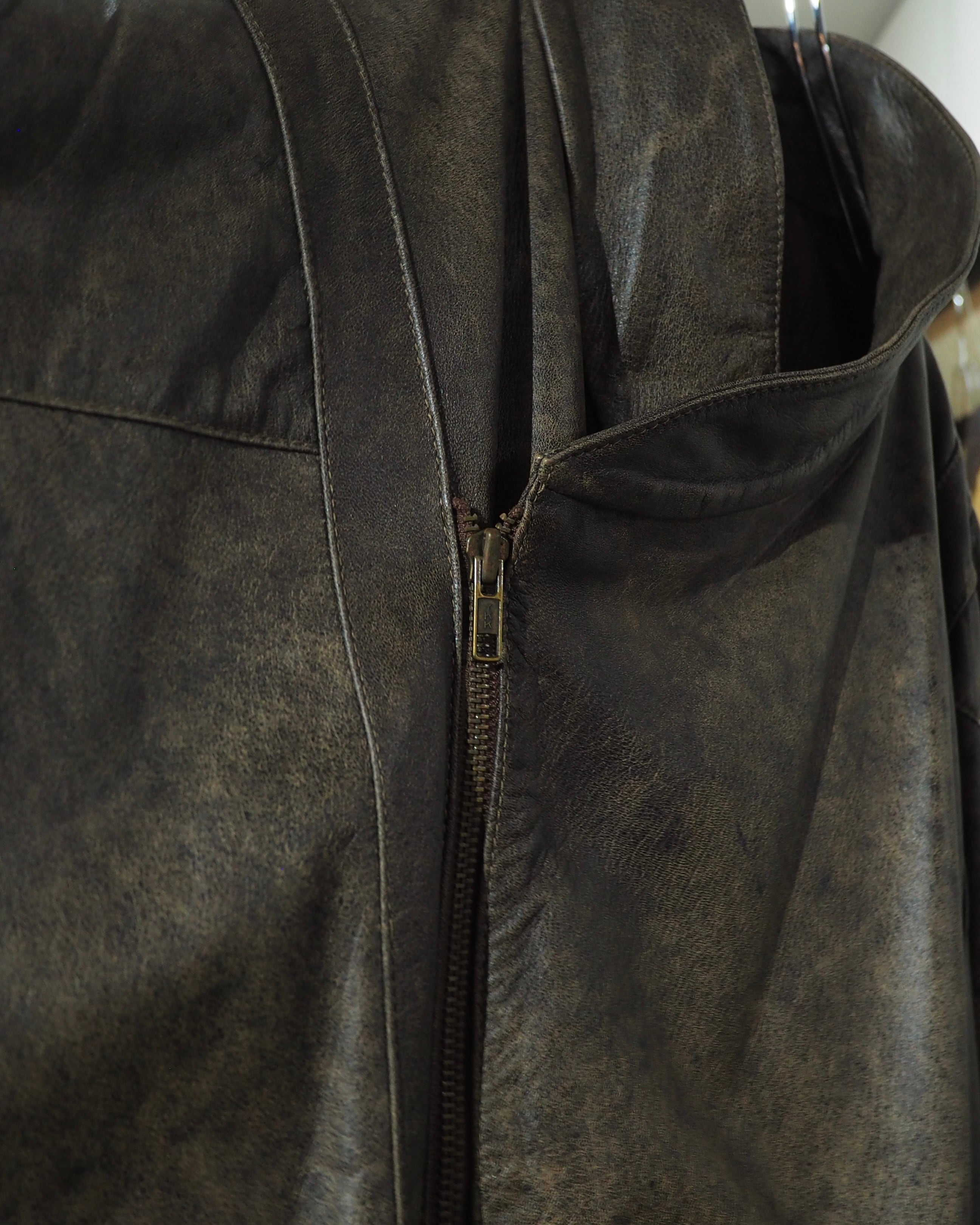 " Made in Italy - Vera Pelle " Unconventional Deformed Silhouette Vintage Leather Jacket