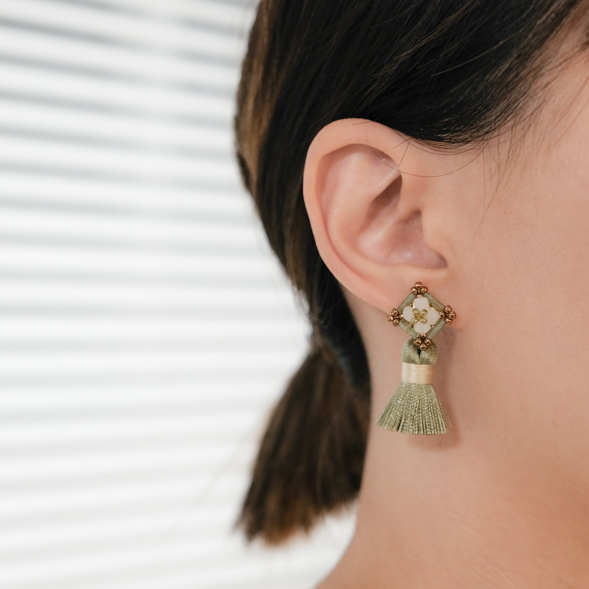 indigo studio ｜ マジョリカタイル柄タッセルピアス・イヤリング