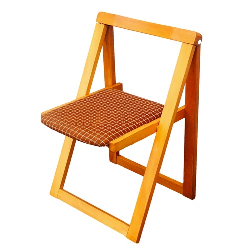 Vintage Wooden Folding Chair / Check Pattern