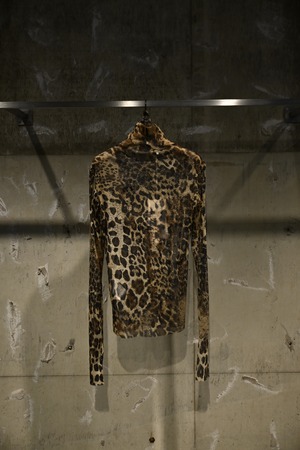 【26AW | MEN】Feng Chen Wang フェンチェンワン / トップス / Leopard Print High Neck Long Sleeve Top  FUF22LS09