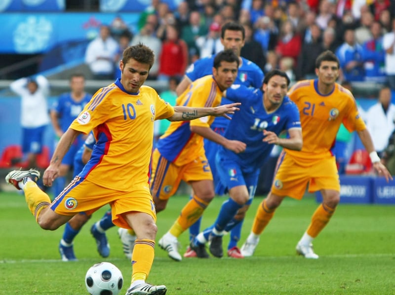 ルーマニア代表 2008 adidas ホーム半袖 ユニフォーム | Qoly × LFB 