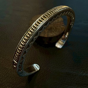 ライルセカテロ(Lyle Secatero) 14Kスクエアバングル Lサイズ