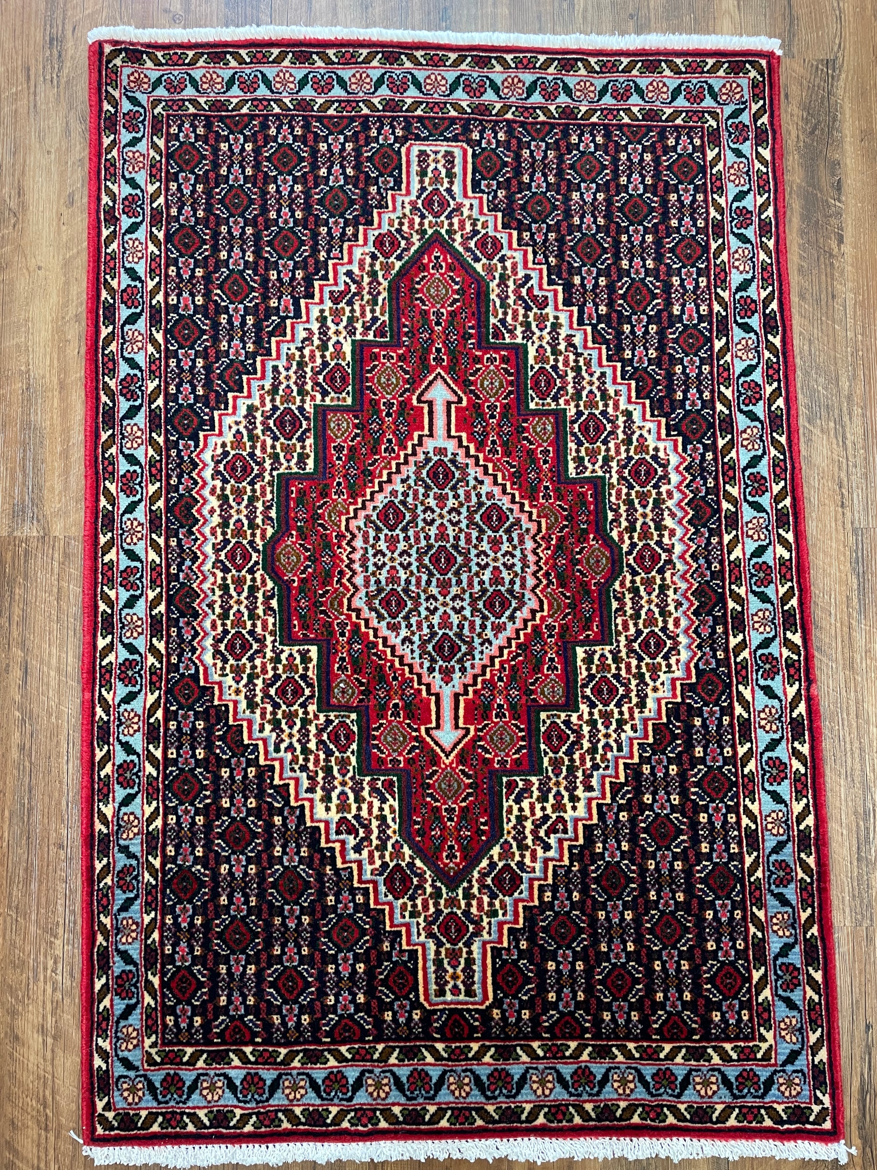 sasanianrugs ペルシャ絨毯専門店