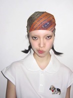 "scarf"「Never Sneeze」