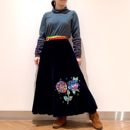 【多少シミあり】刺繍ベルベット・サリー 巻きスカート ブラック EMS-105