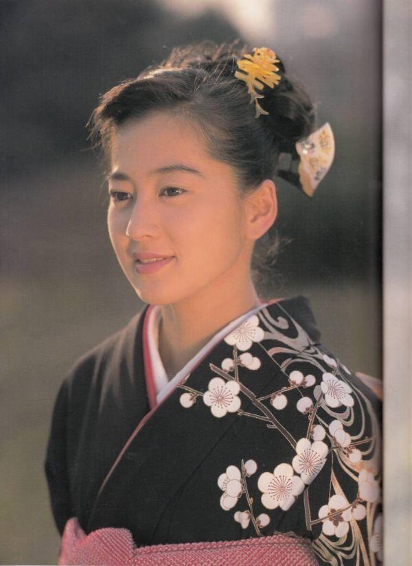 木村 智哉撮影 三井 ゆり 写真集 | IZUMODO