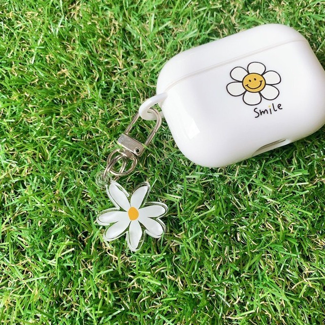 Daisy flower pattern key ring