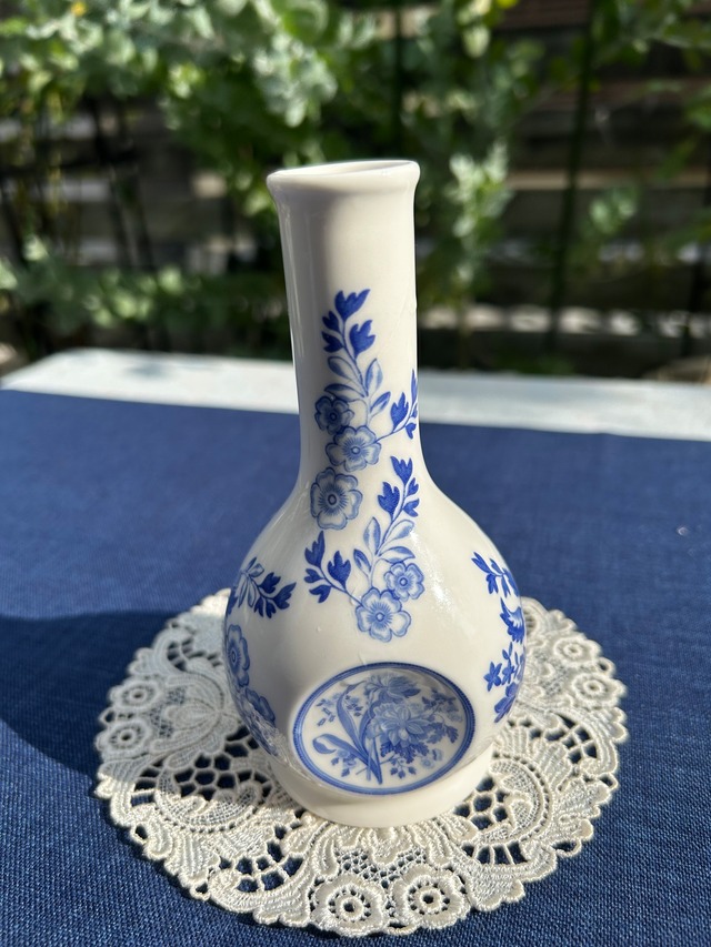 SPODE社　Blue Room Collection　"British Flowers"  一輪挿し