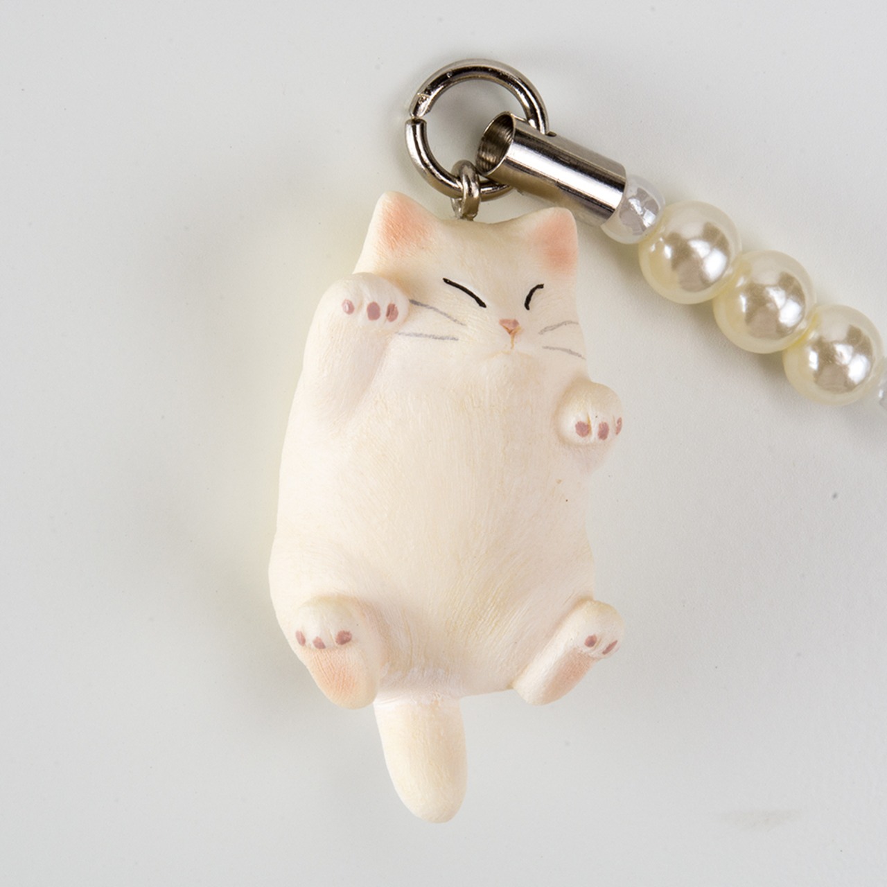 ペットラバーズ 猫どん でぶ猫 白 ビーズ ストラップ N-2306