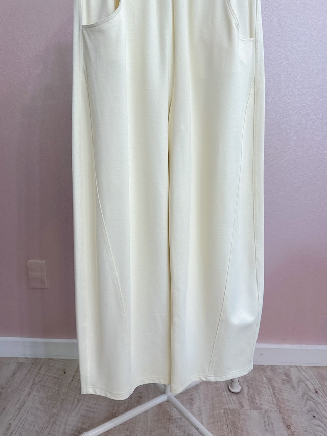 ワイドカーブパンツ