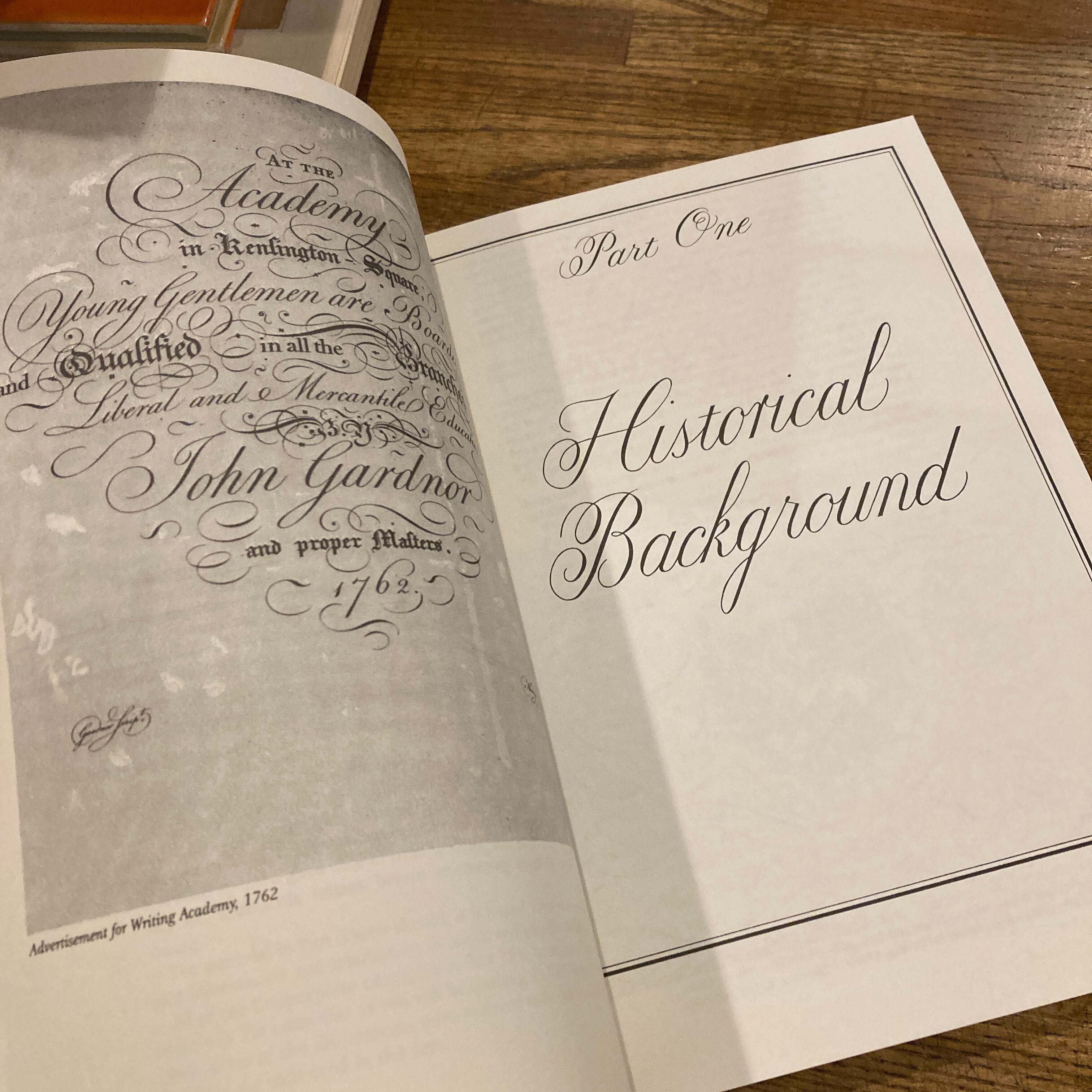 MASTERING COPPERPLATE CALLIGRAPHY: A step-by-step Manual / Eleanor