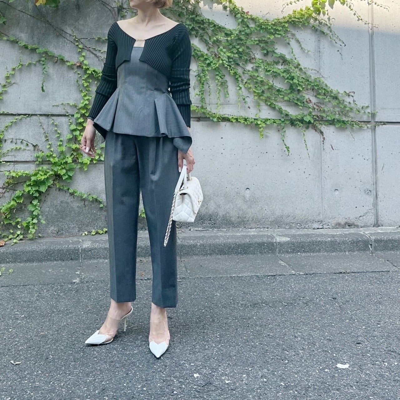 クロップドテーパードパンツ Louis グレー | Cygne 