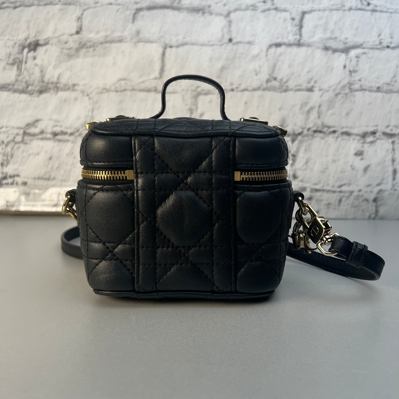 Christian Dior レザー バニティ ショルダーバッグ ブラック A-10019