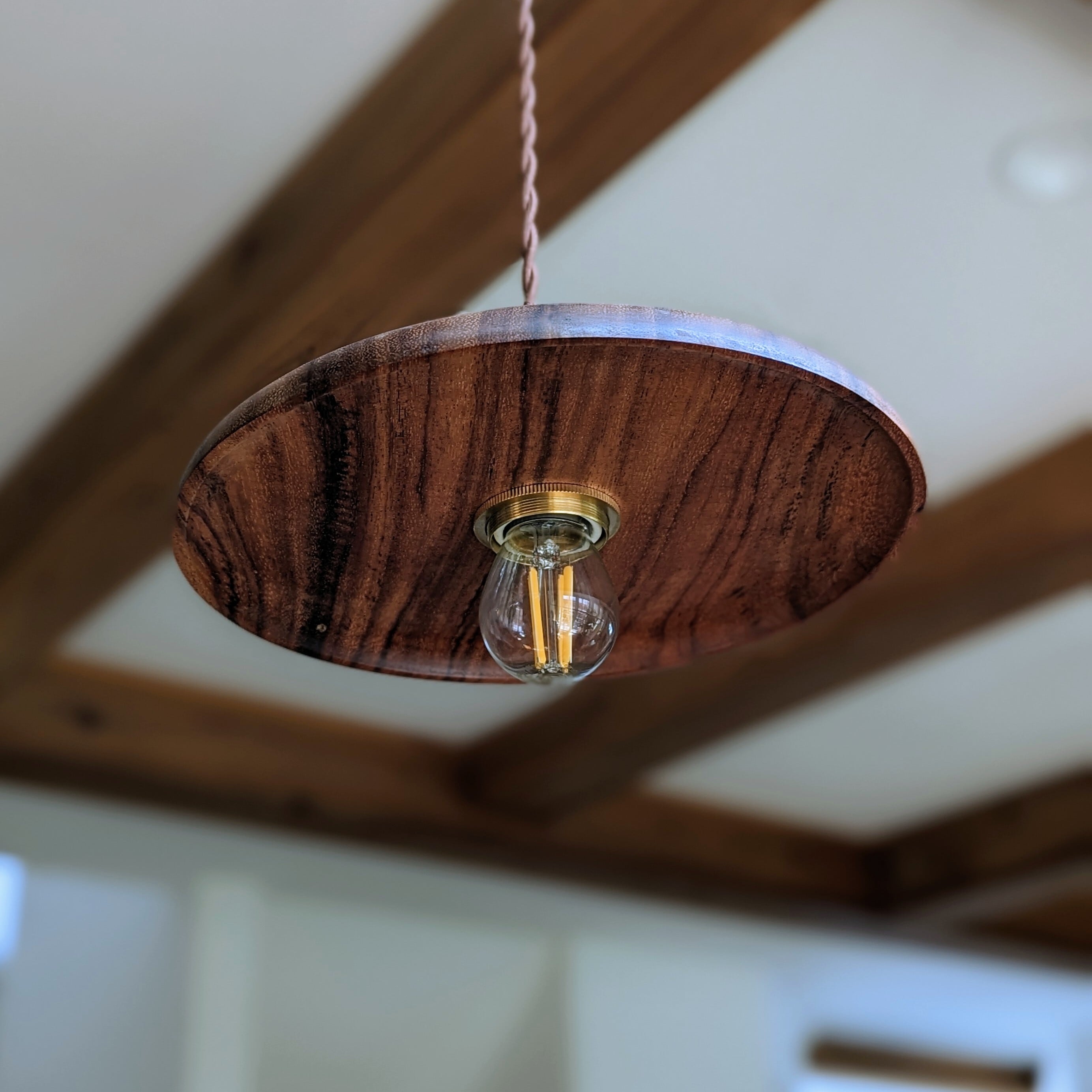 浅い木製シェードのペンダントライト【受注生産】 | Odoson Workshop