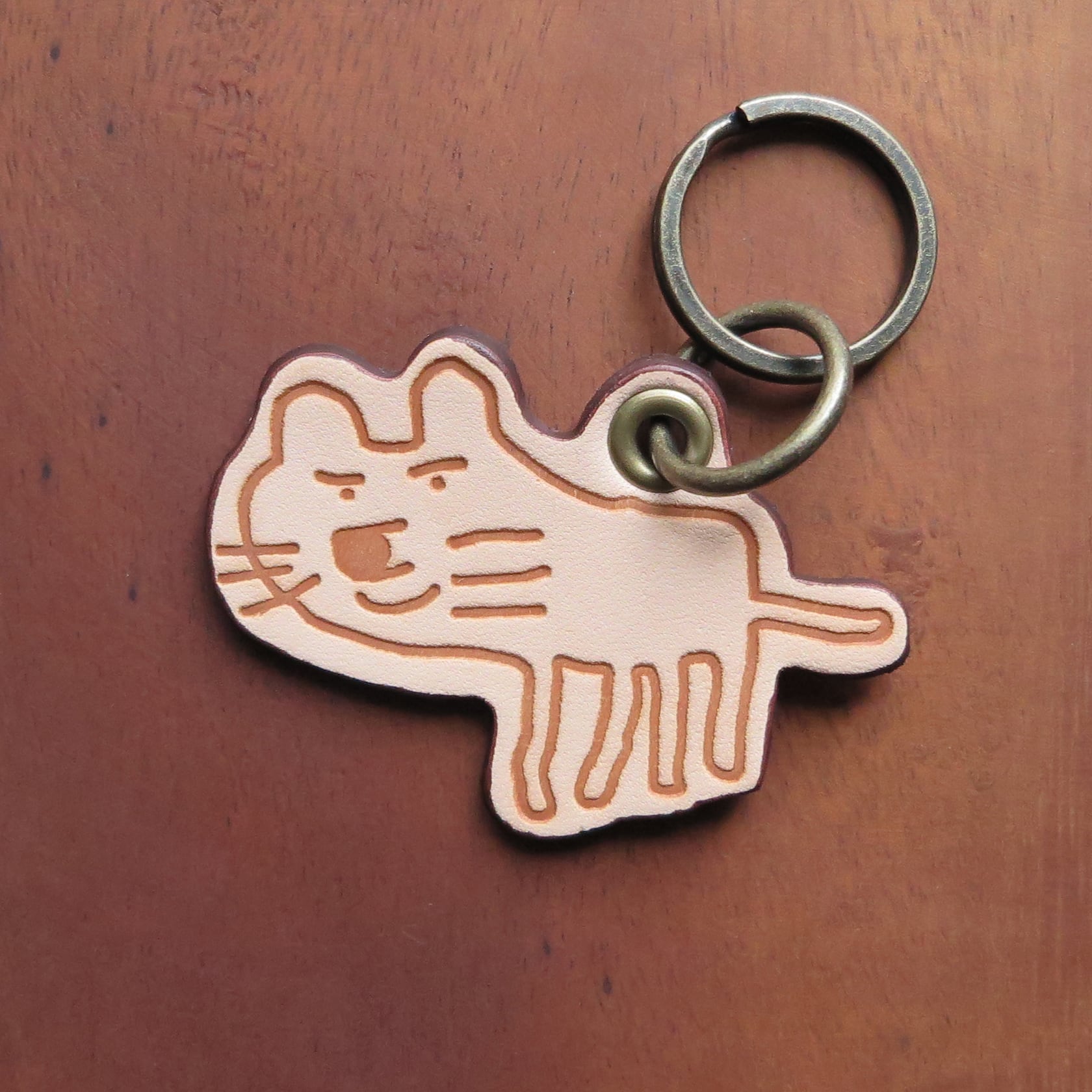 ILO PROJECT Haruki Matsumoto レザーキーホルダー ネコ | antitese