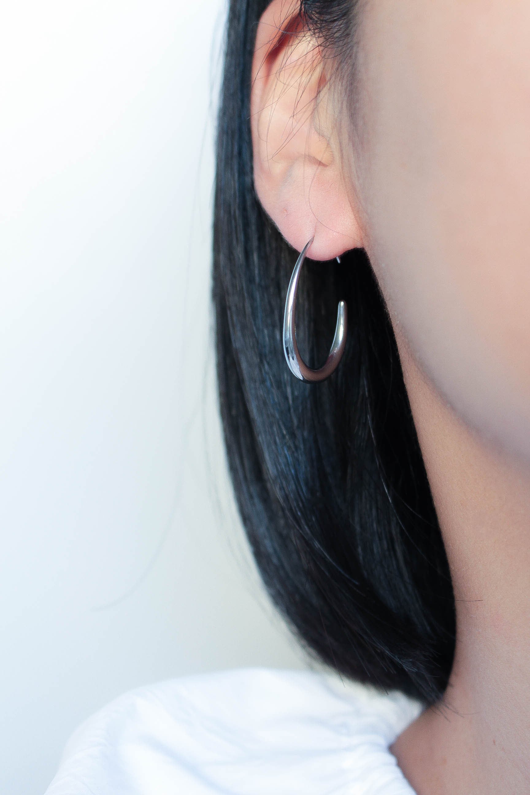 12/20(sat)発売 Mid Oval Hook Pierce