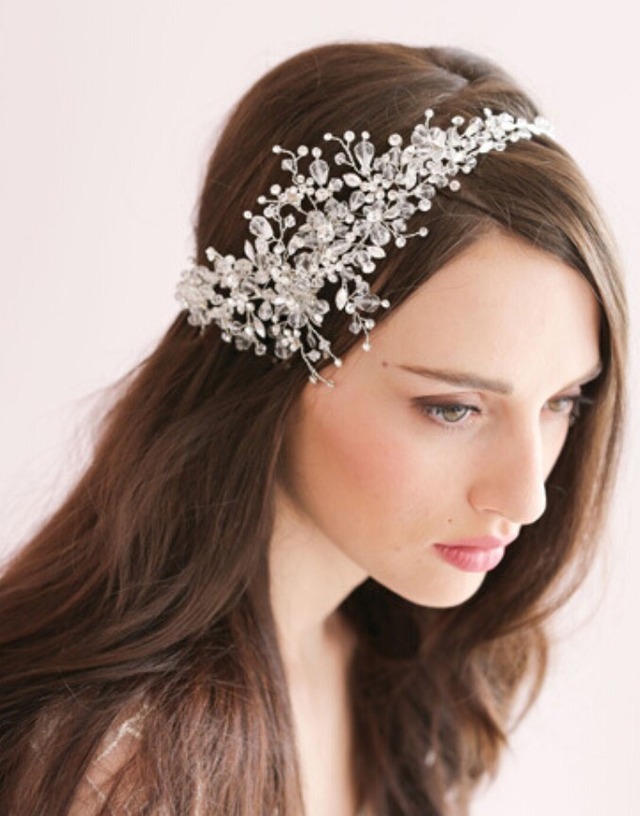 【森の妖精のティアラ】ブライダル　ヘアアクセサリー　髪飾り　結婚式　お姫様風